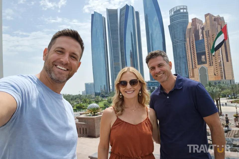 Abu Dhabi skyline tour
