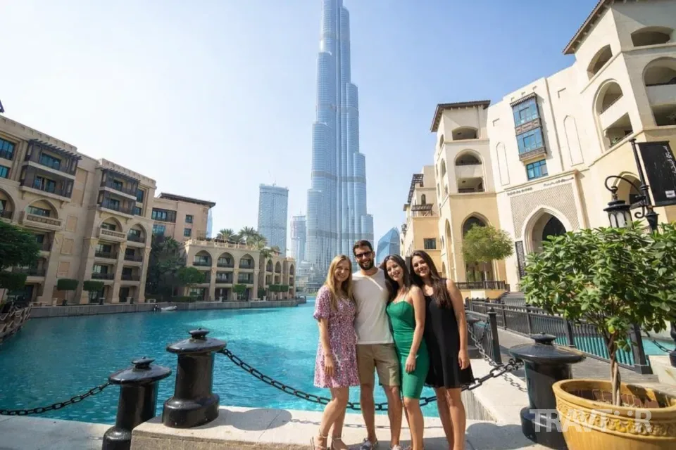 Palm Jumeirah drive Dubai layover tour