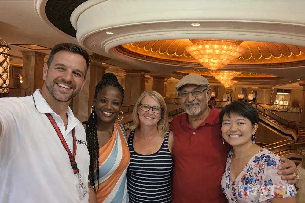 Emirates Palace photo stop