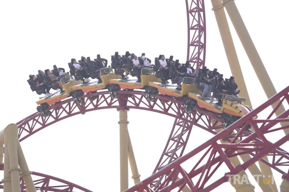 IMG Worlds of Adventure rides